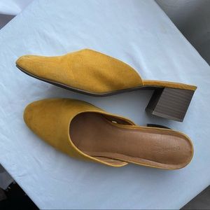 Universal Thread (Target) Yellow Suede Mule